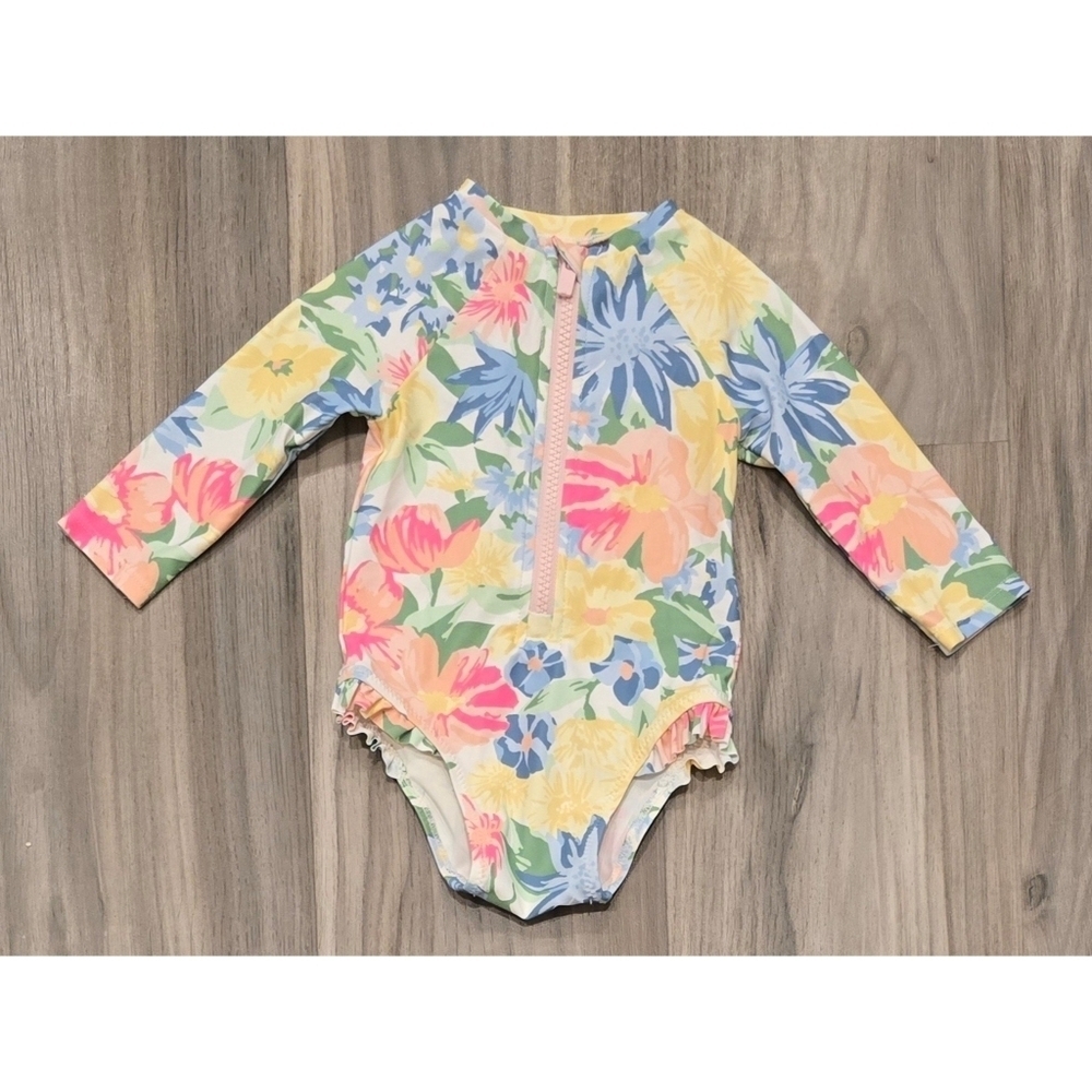 Old Navy Printed Ruffle-Trim Rashguard One-Piece Swimsuit Size 6-12 Months